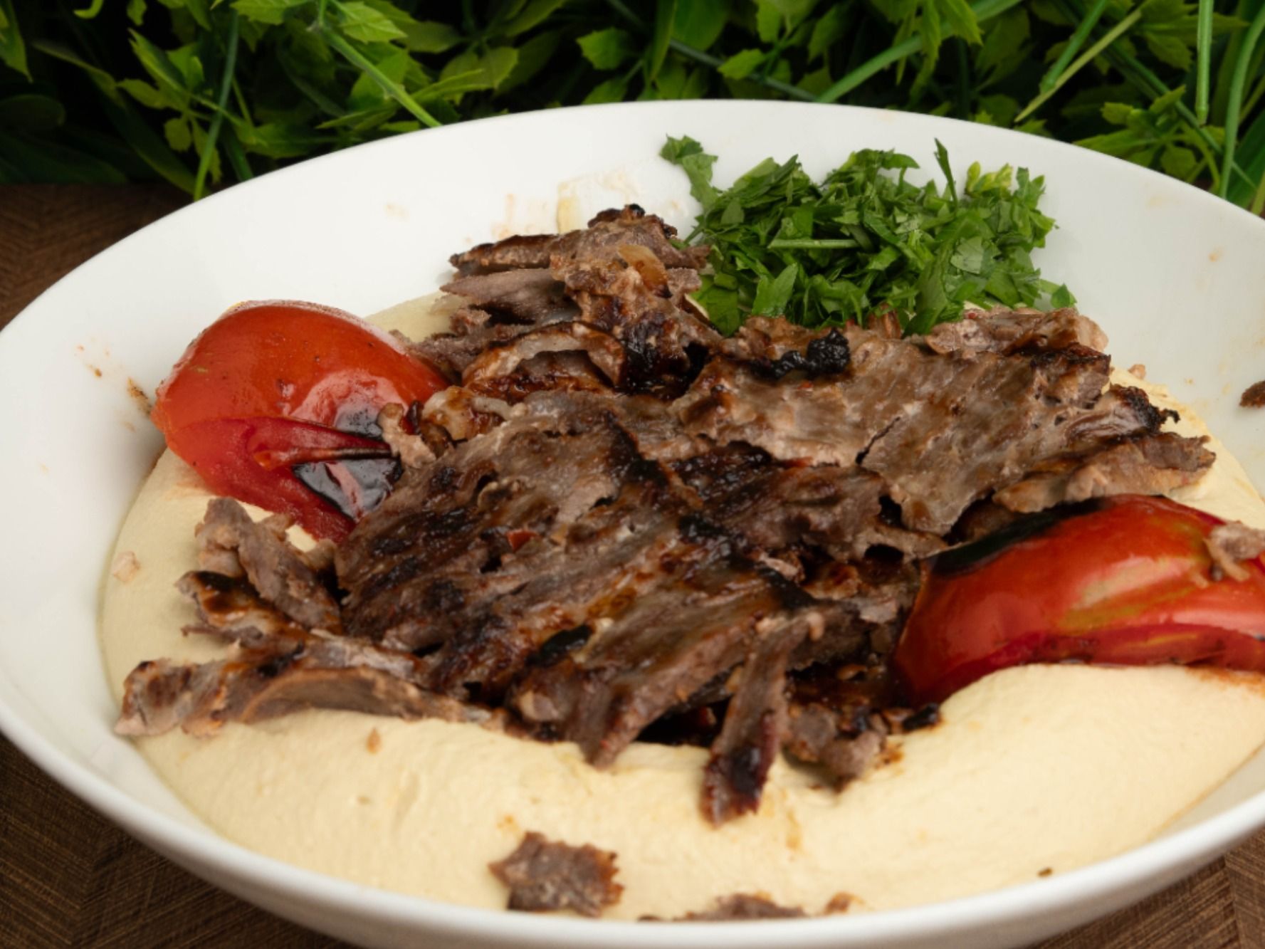 Hummus With Shawarma Lahmeh