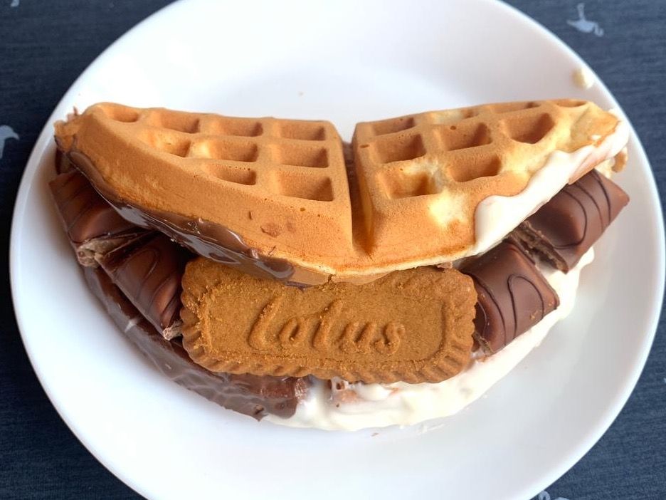 Lotus Sandwich