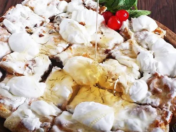 Qeshta And Honey Pie