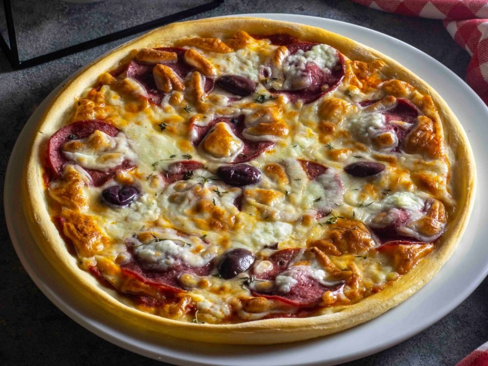 Salami Pizza Larg