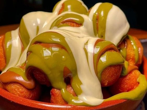 Zalabia With Pistachio Cream