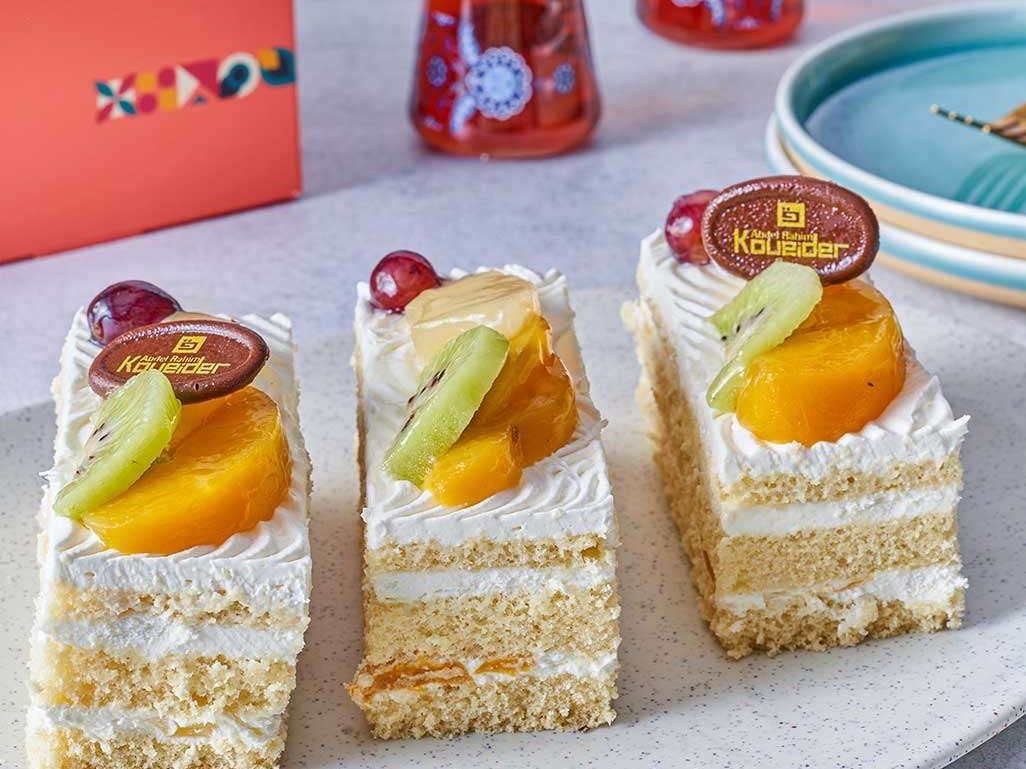 Peach With Cream Gateau