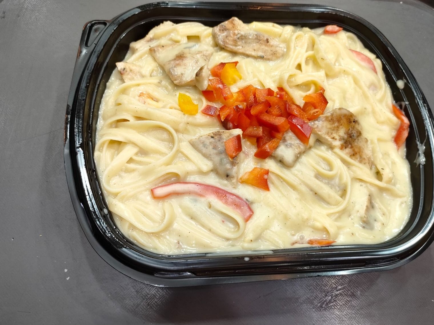 White Sauce Pasta With Chicken Fajita Sauce