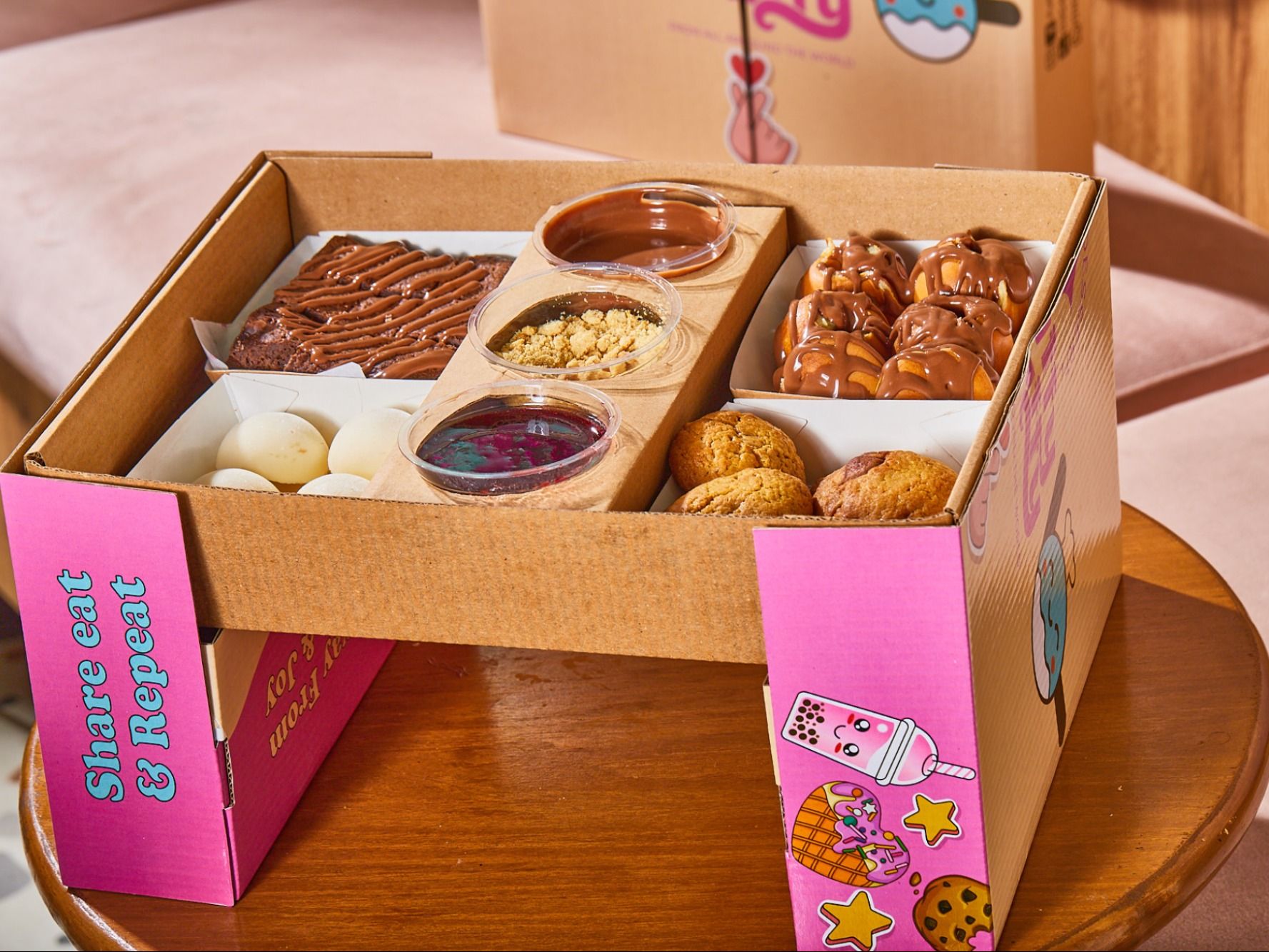 Happiness Sharing Box