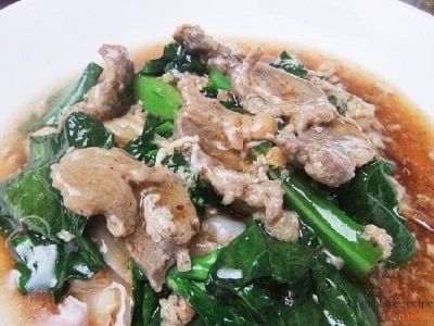 69. Kuay- Tiaw Radna Nue Kai (Beef)