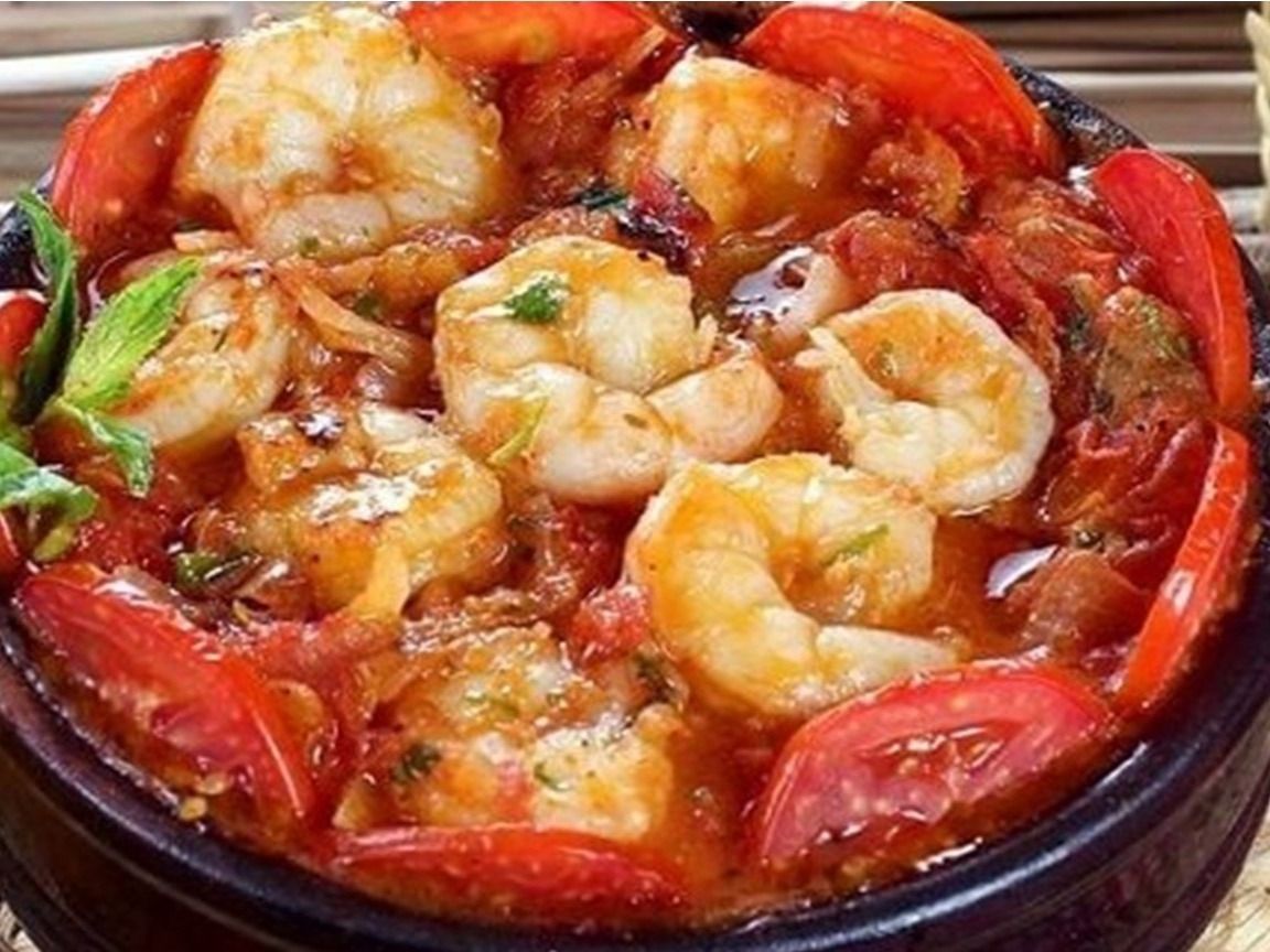 Peeled Shrimp and Meat Tagine with Red Sauce