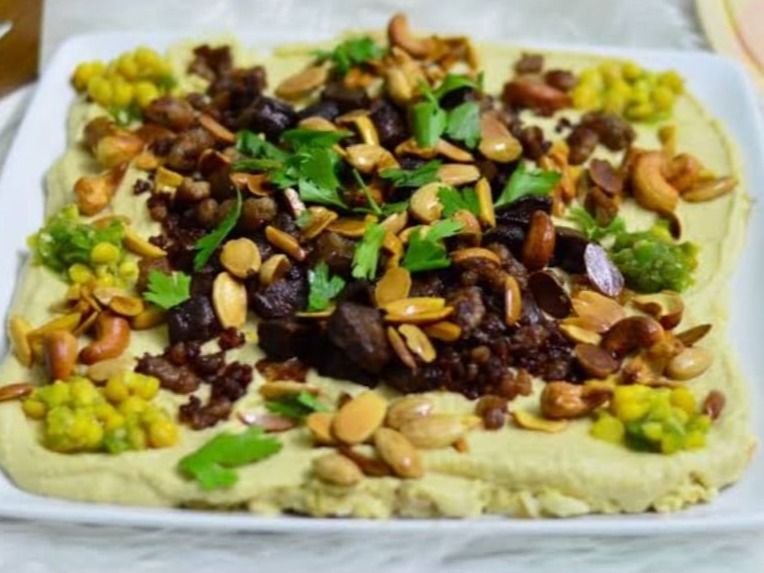 Fatteh Hummus With Minced Meat