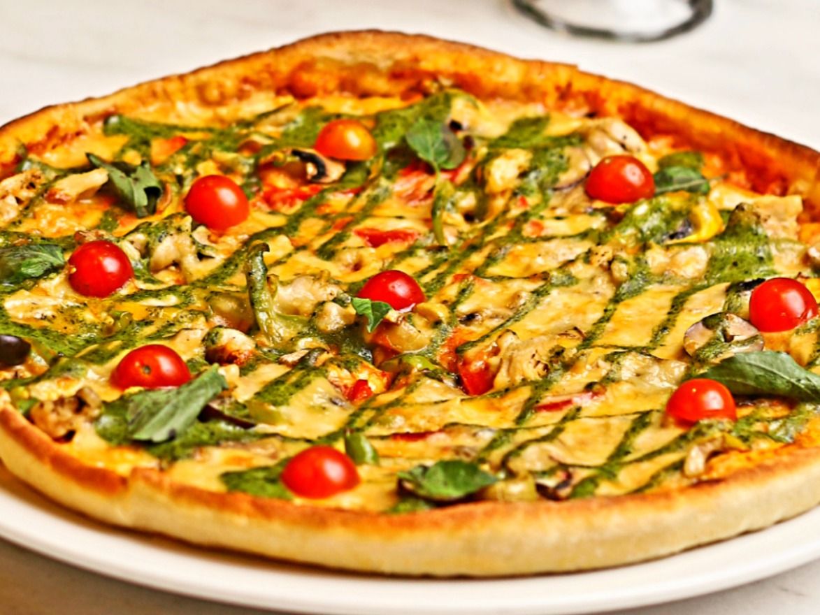 Pizza Chicken Pesto Larg