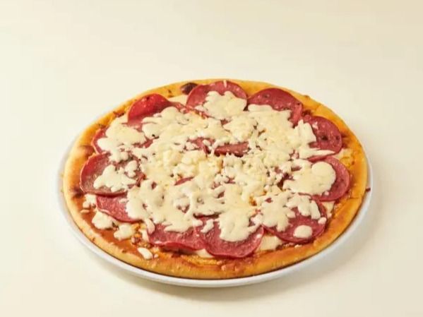 Salami Pizza