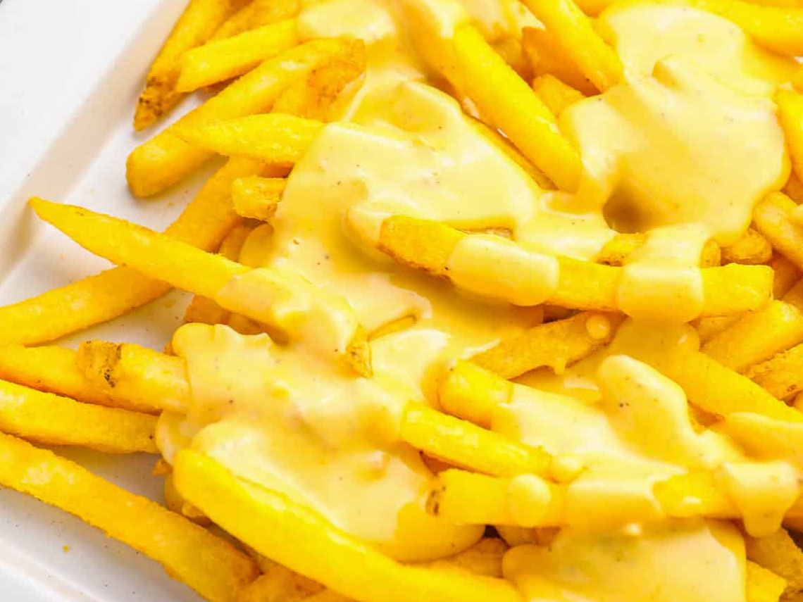 Potatoes And Cheese Sauce
