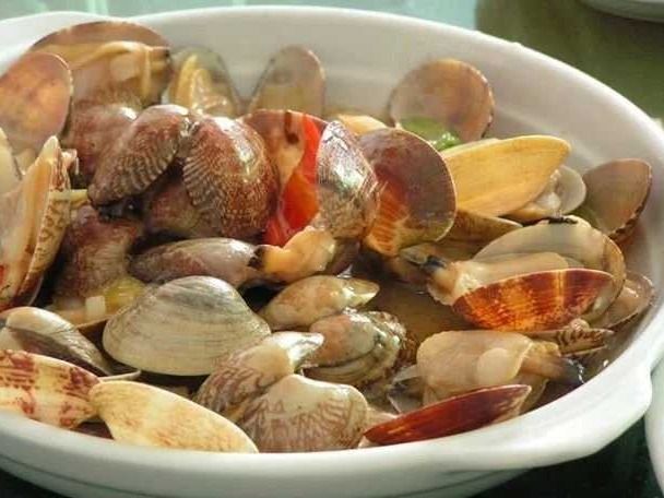 Boiled Clams in Soup