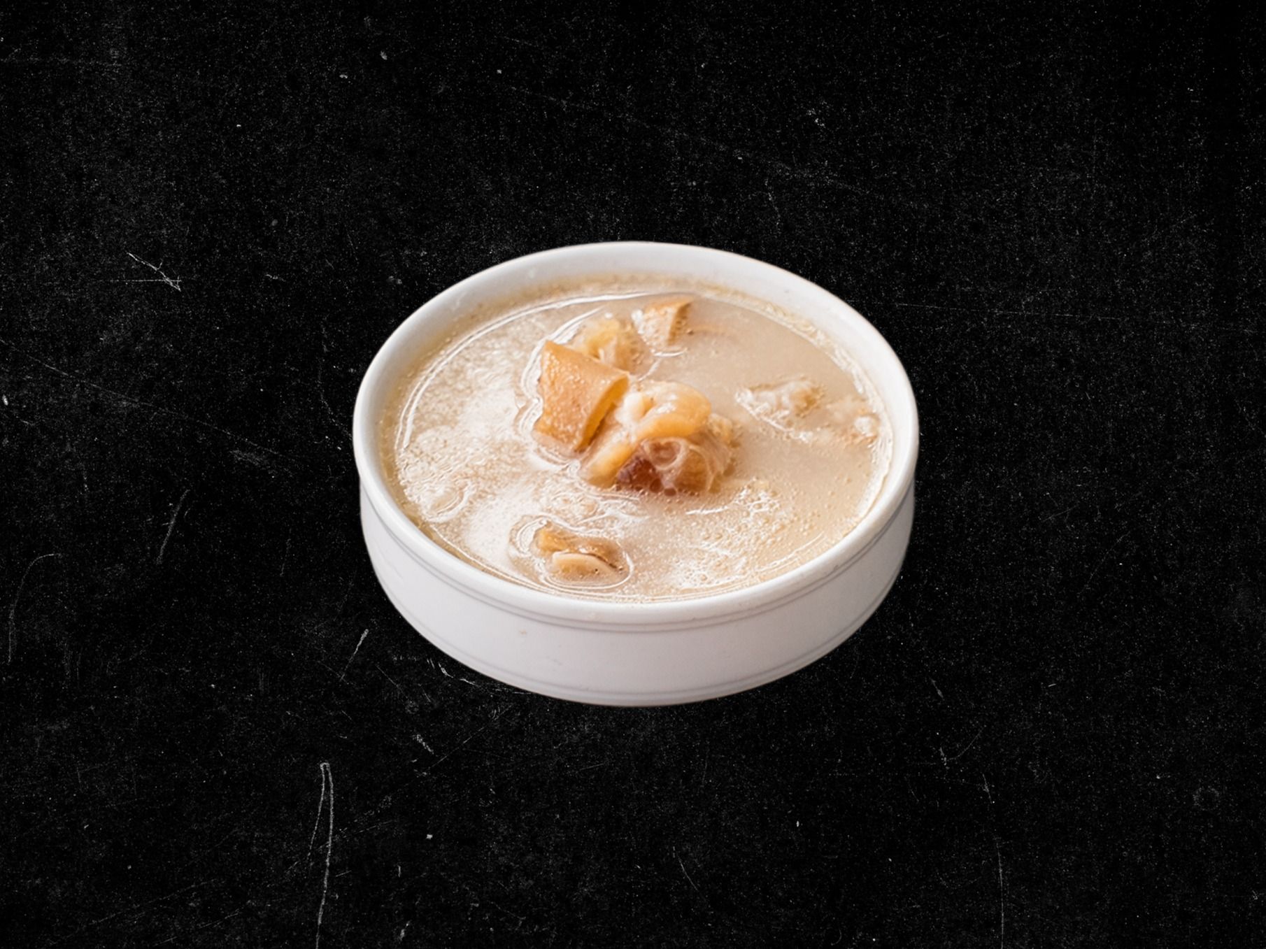 Knuckles Soup With Knuckles Pieces