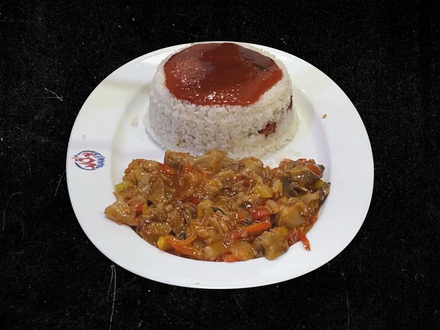 Fatteh with casserole boneless knuckles and soup dish