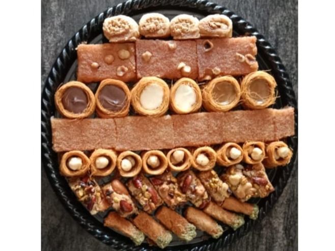 Mix Oriental Desserts - Kilo