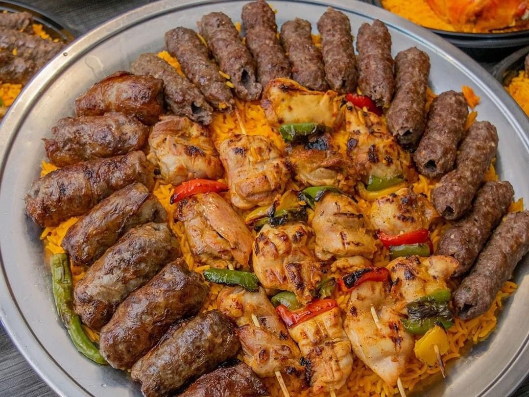 صينية المشاوي تكفي 4 أفراد