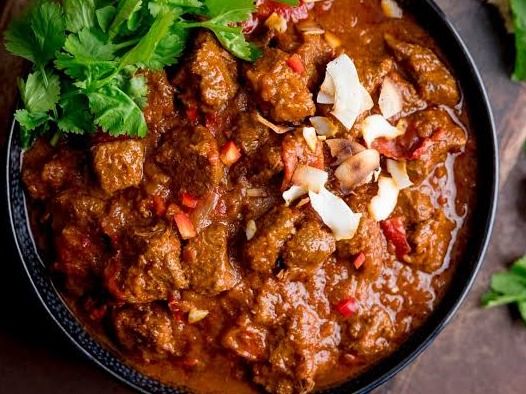 Beef With Curry Sauce