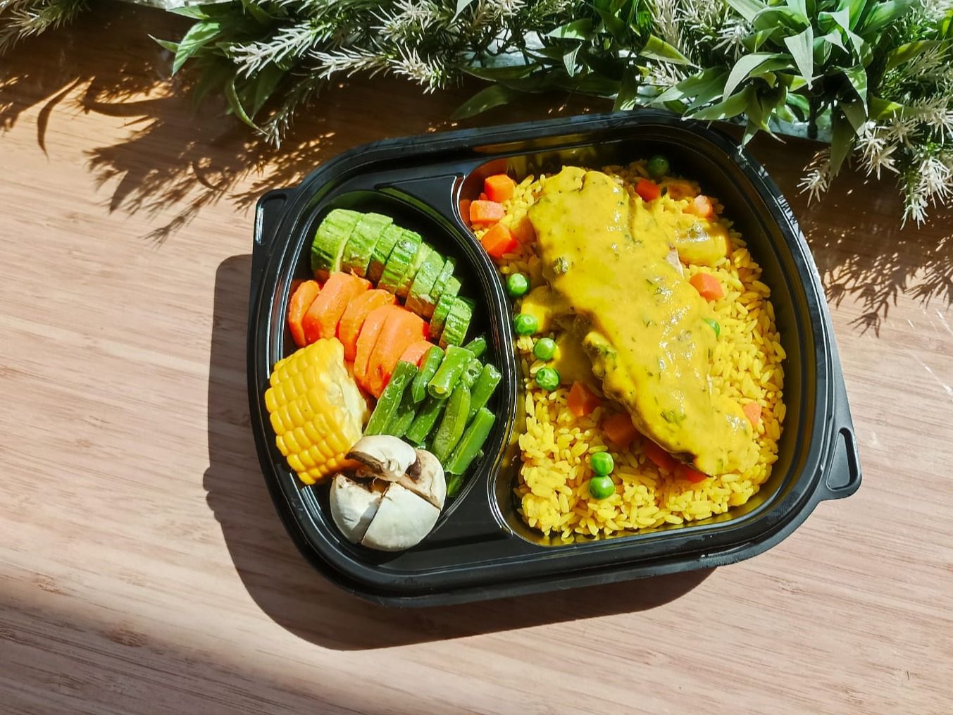 Creamy Lemon Parsley Chicken - 598 Cal