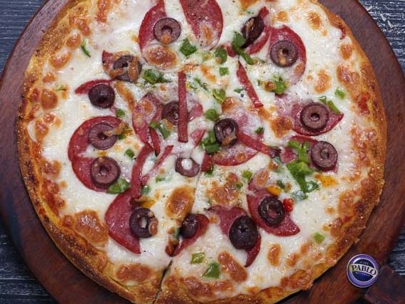 Salami Pizza