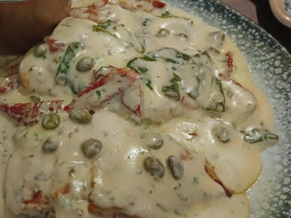 Chicken With Sun Dried Tomatoes Platter