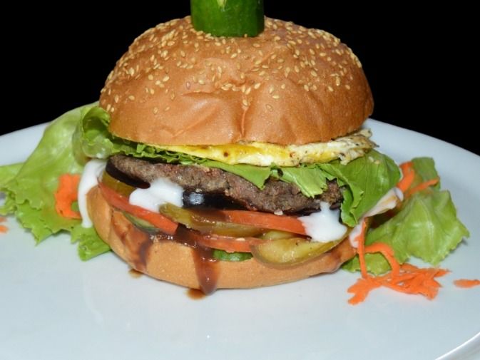Plain Baladi Burger