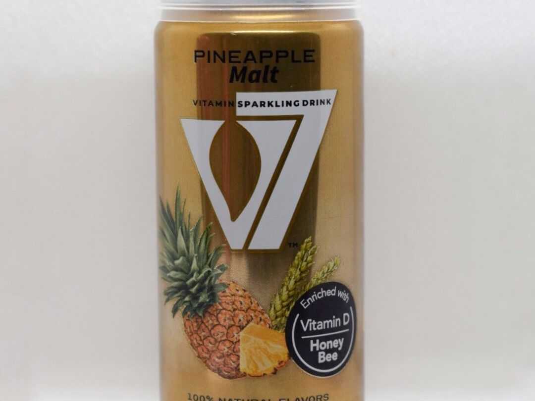 V7 Pineapple