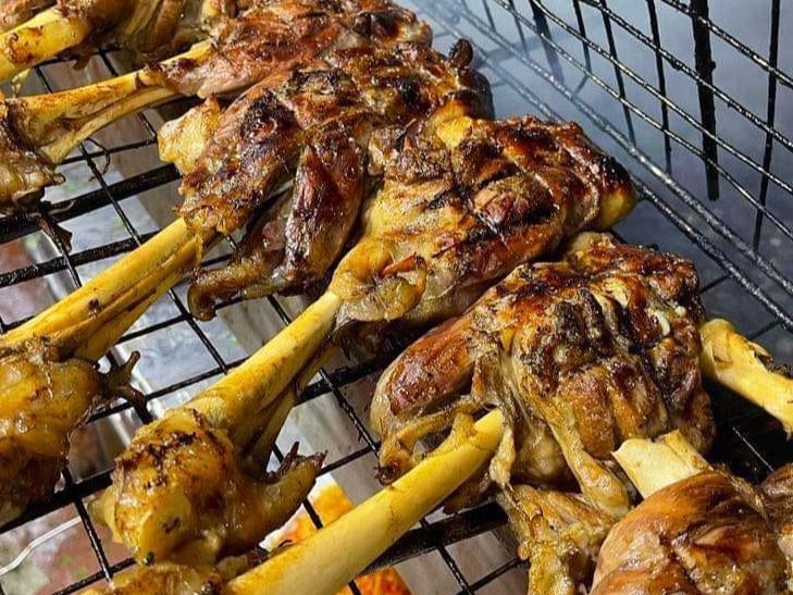 Lamb Shank With Fetteh