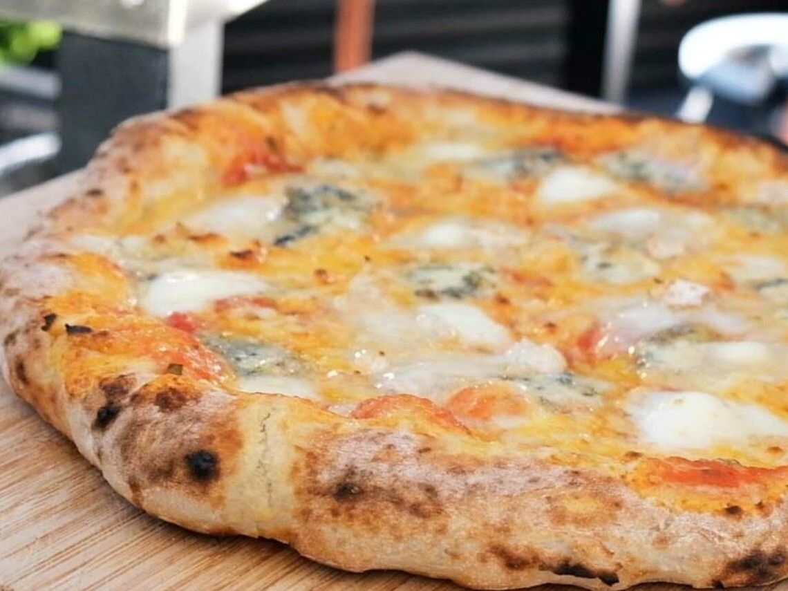Quattro Formaggi Pizza