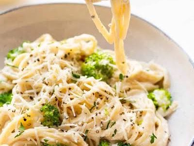 Noodle With Shrimp White Sauce