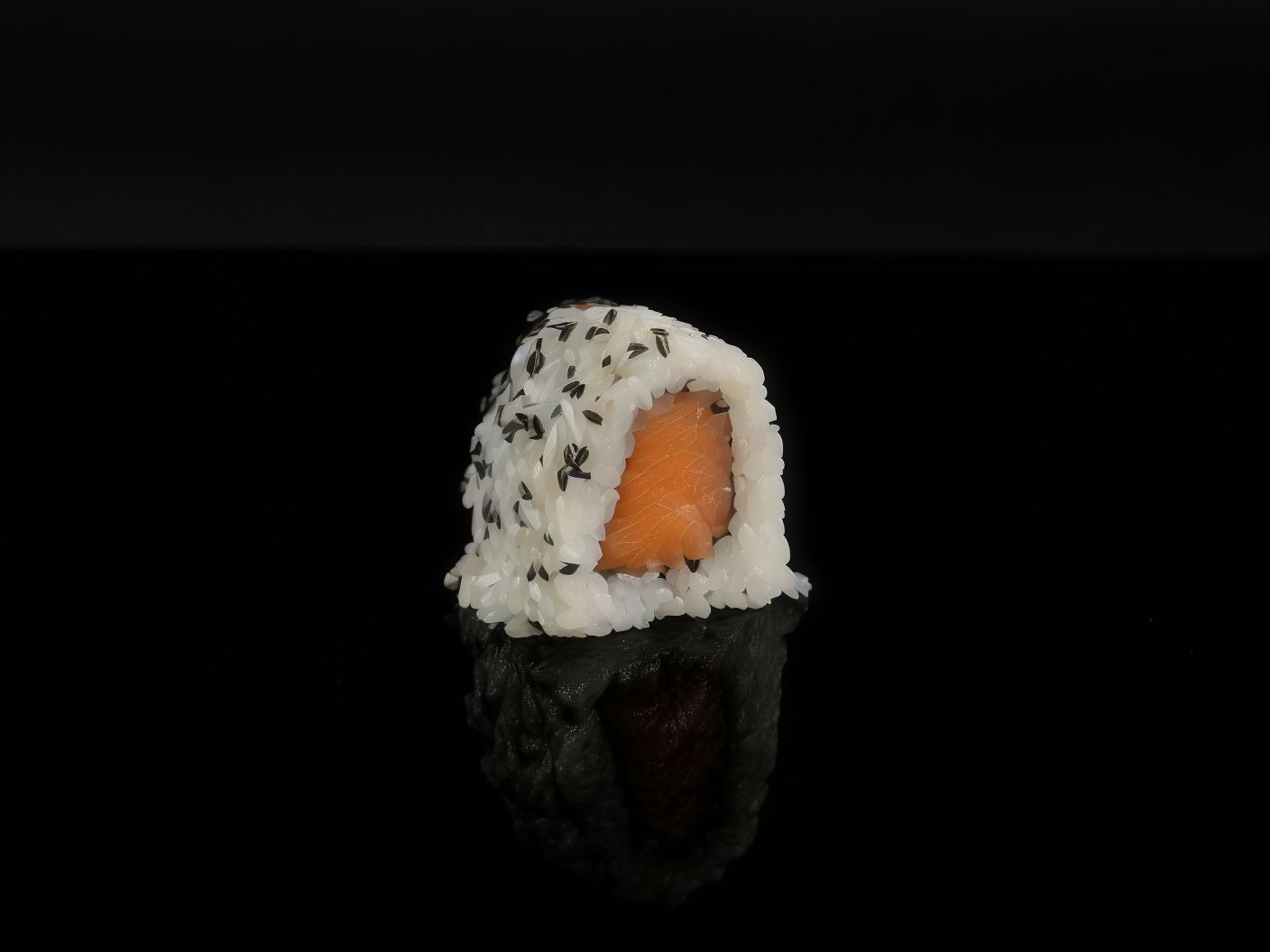 Ura Salmon Maki