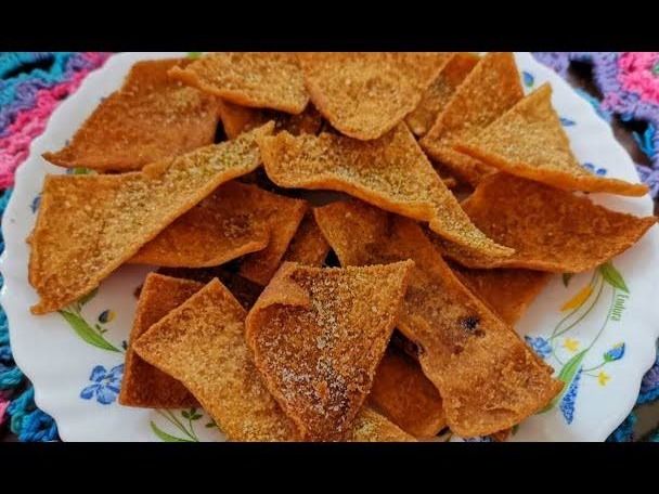 Small toast bread plate