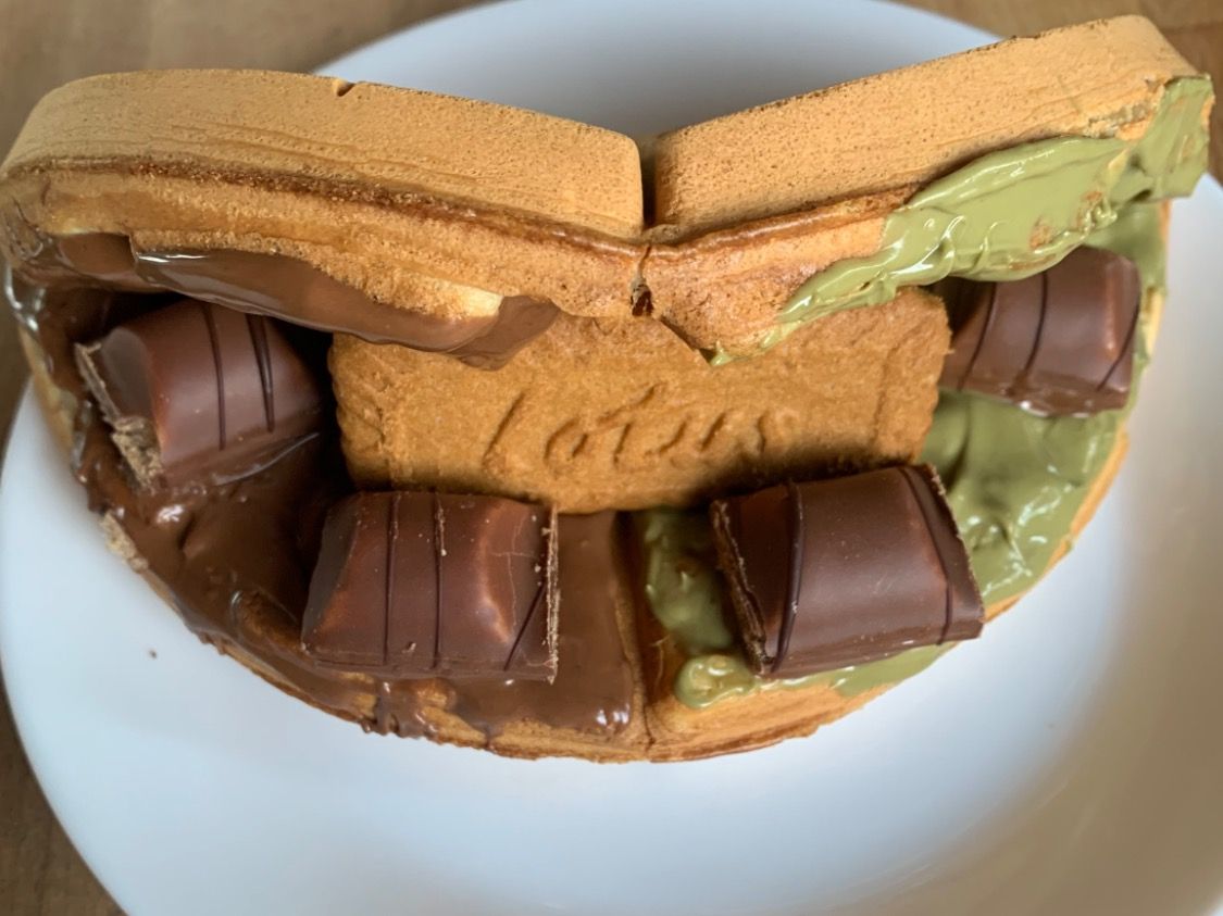 Pistachio Sandwich