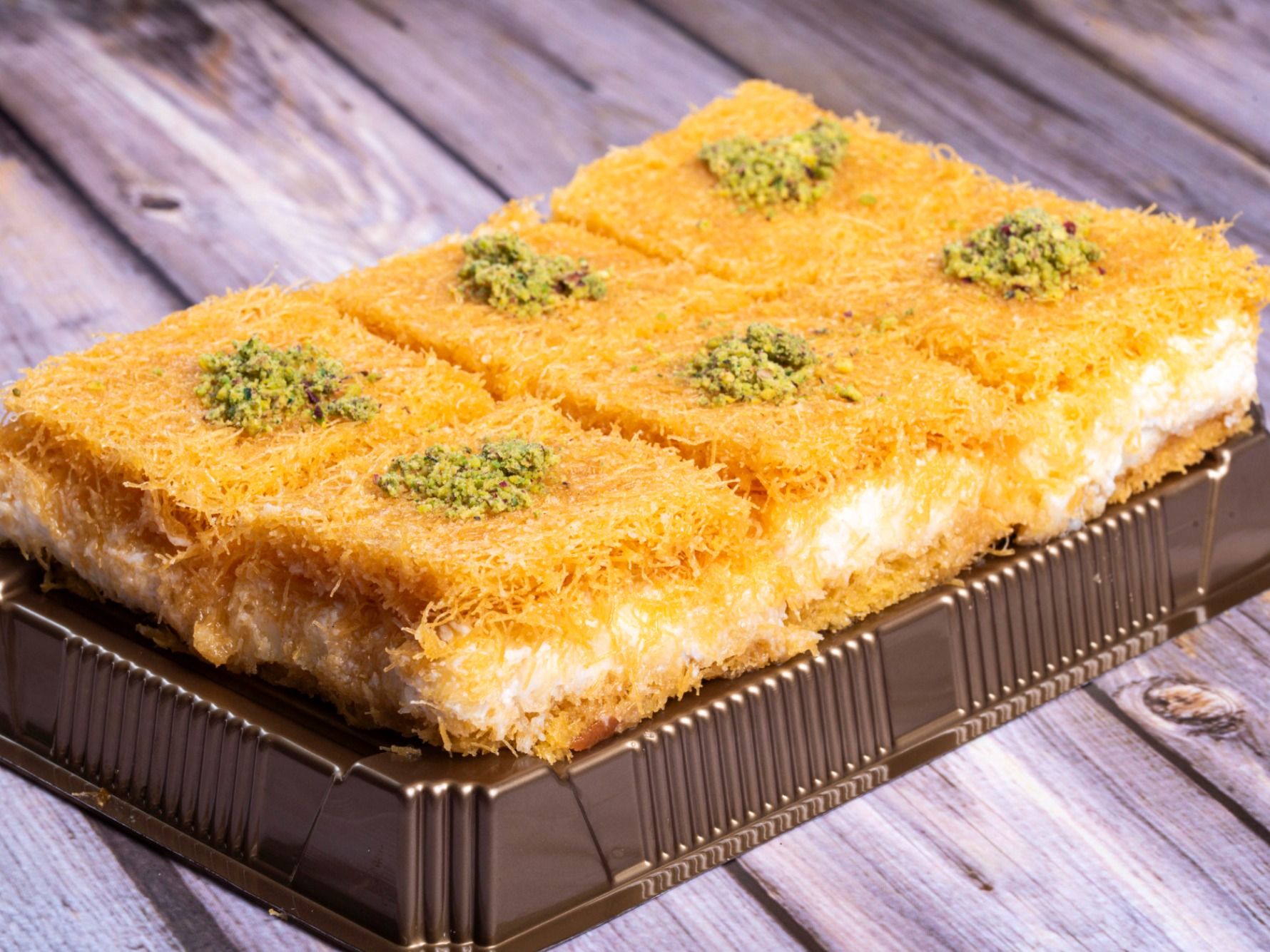 Othmanli Konafa With Qeshta
