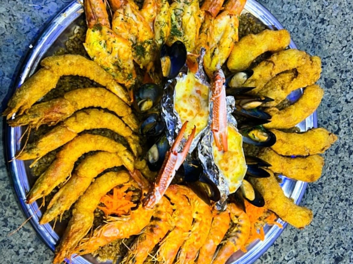 Nos Akila Tray