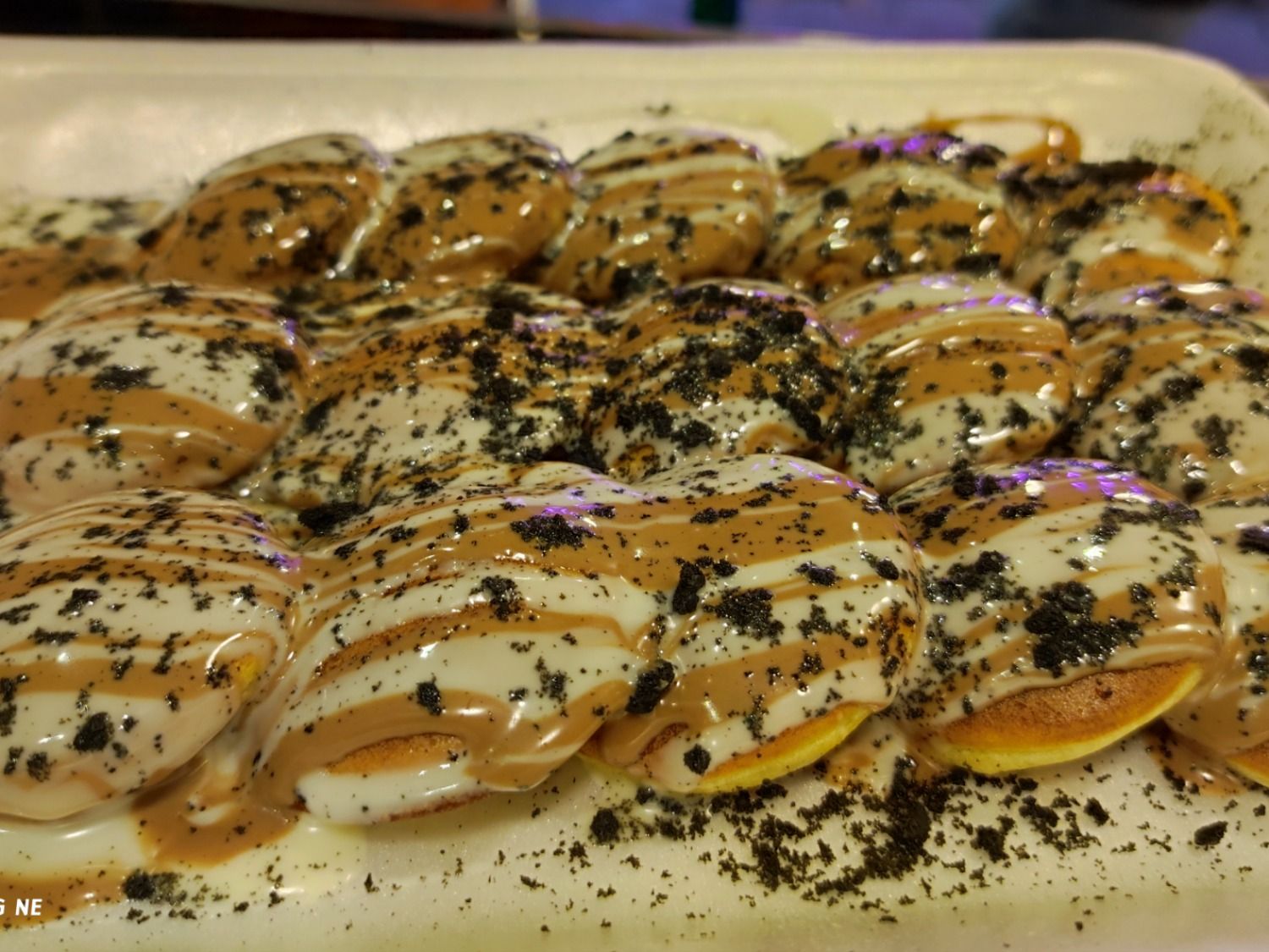 15 Pancakes with White Chocolate Spread