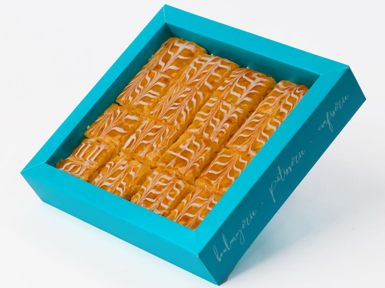 Box Of Mini Mille-Feuille Soiree With Jam – 16 Pieces