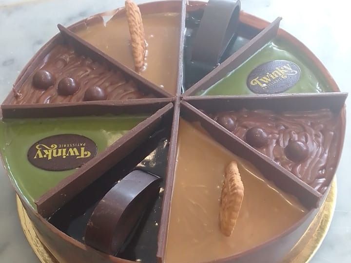 8 Seasons Cake