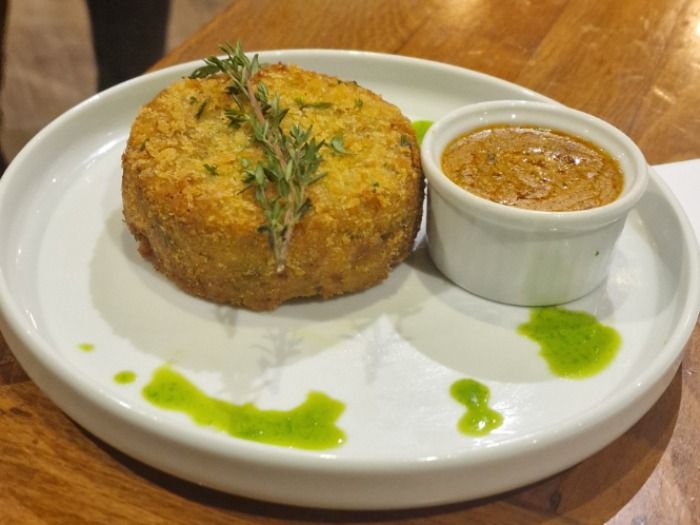 ALEXANDRIAN CRAB CAKE