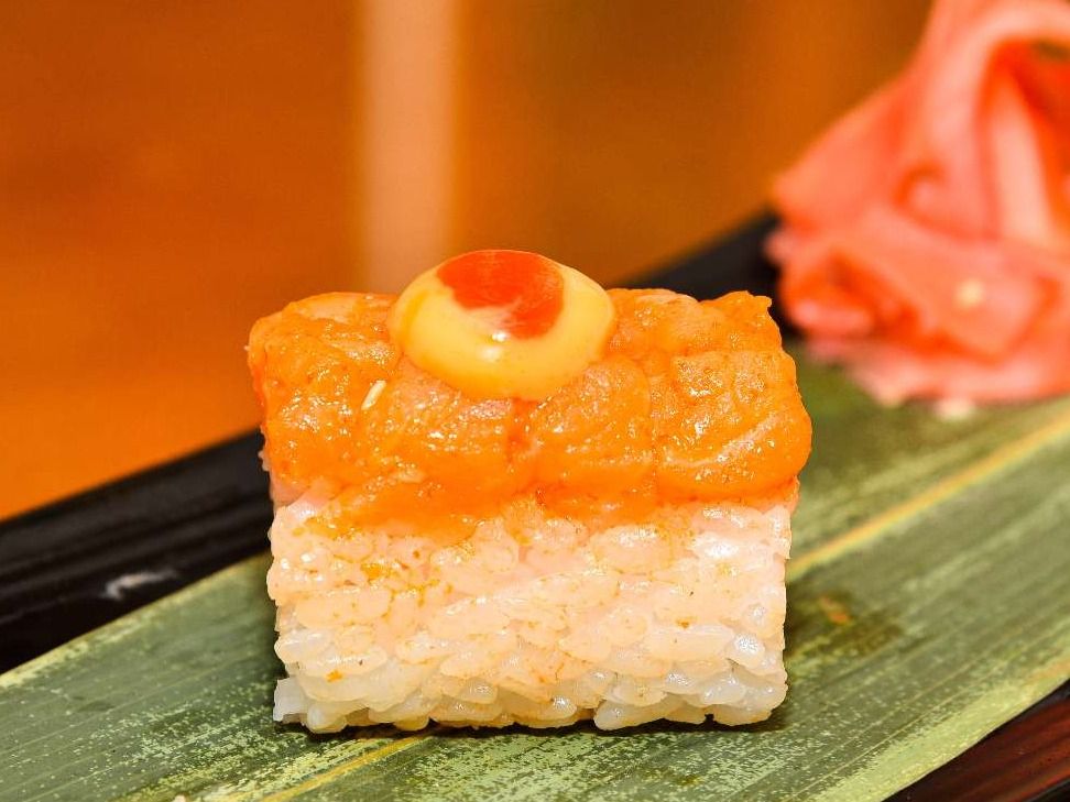 Spicy Salmon Oshi