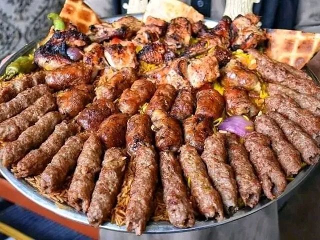 1ك شيش طاووق+1ك كفته+1ك طرب+فرخه