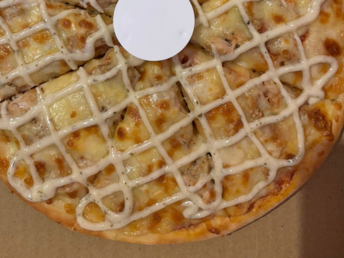 Chicken Crispy Pizza