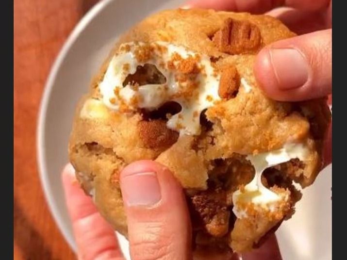 Lotus Filled Cookie