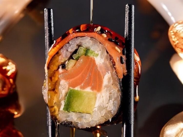 Salmon Dynamite Roll