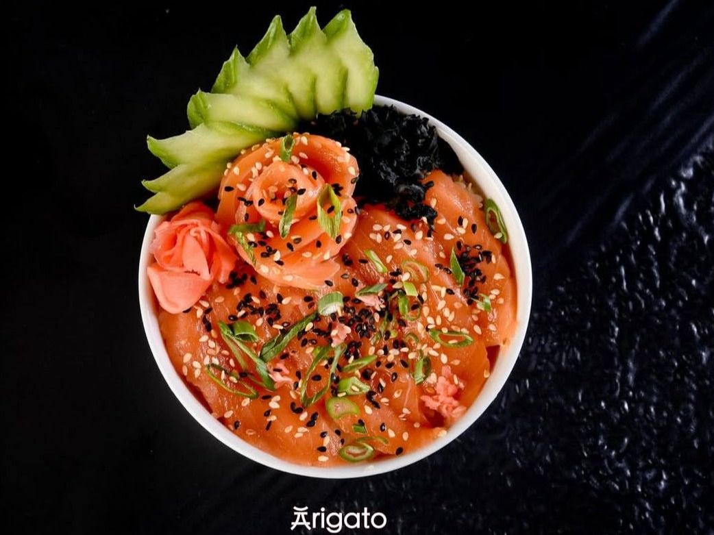 Spicy Salmon Chirachi