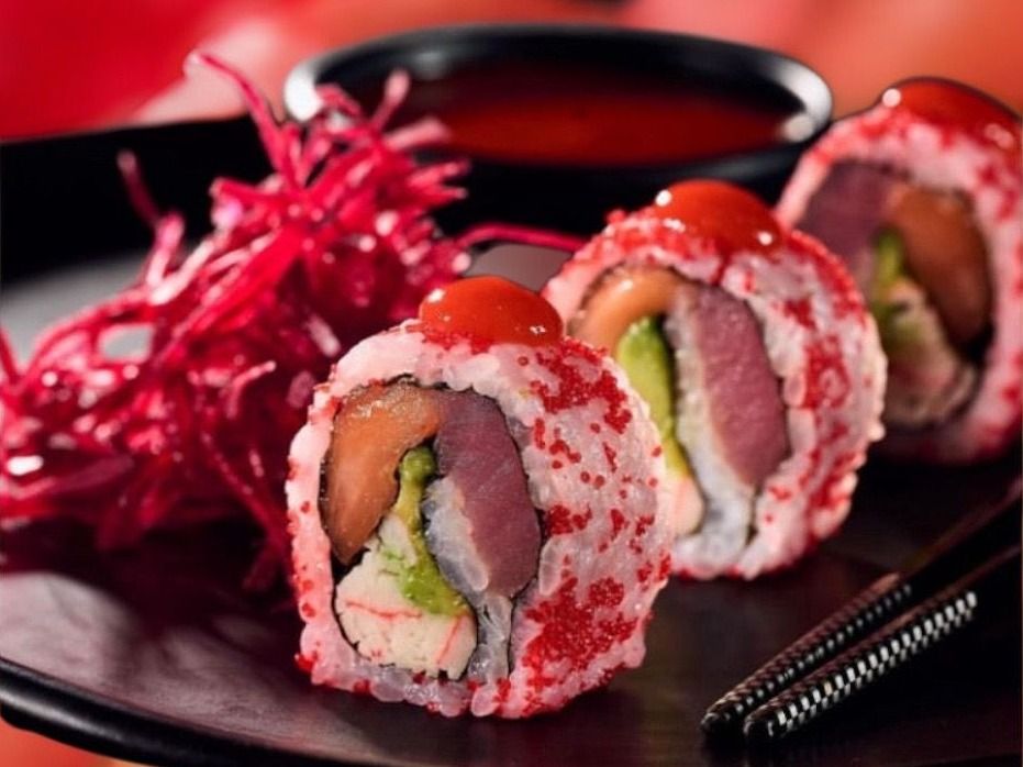 Red Bermuda Roll