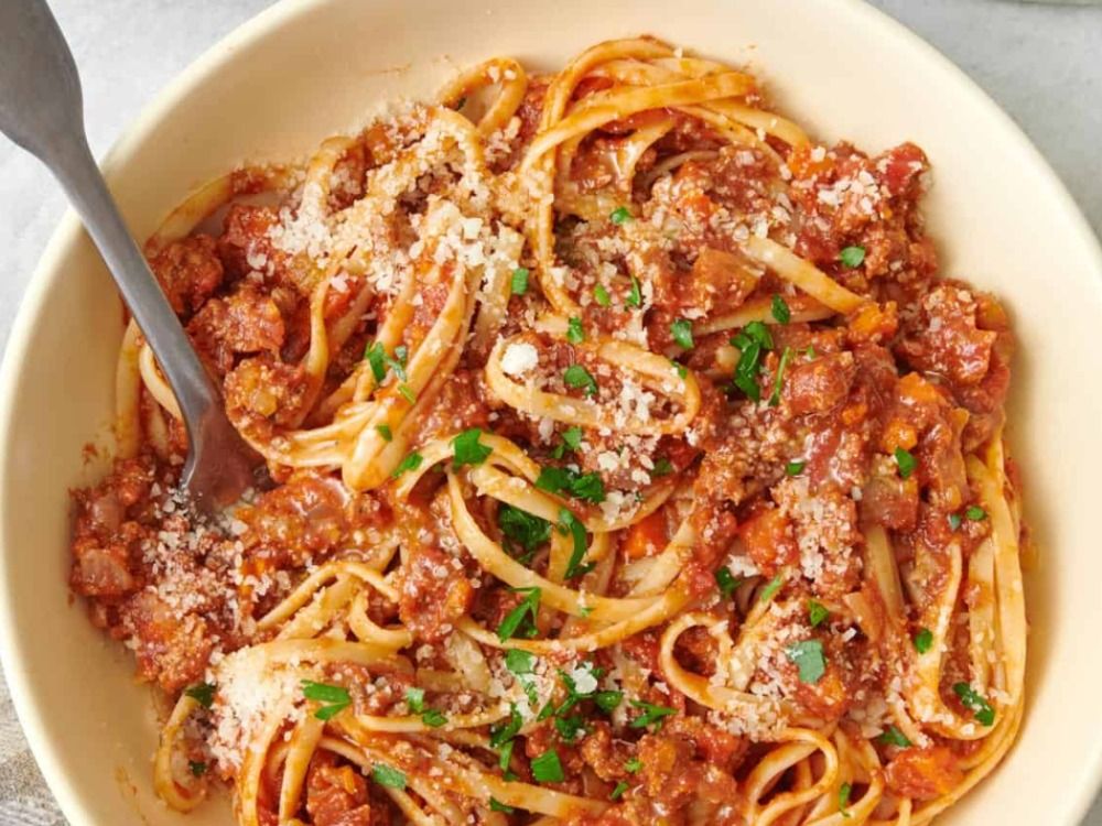 Bolognese Pasta + Soft Drink