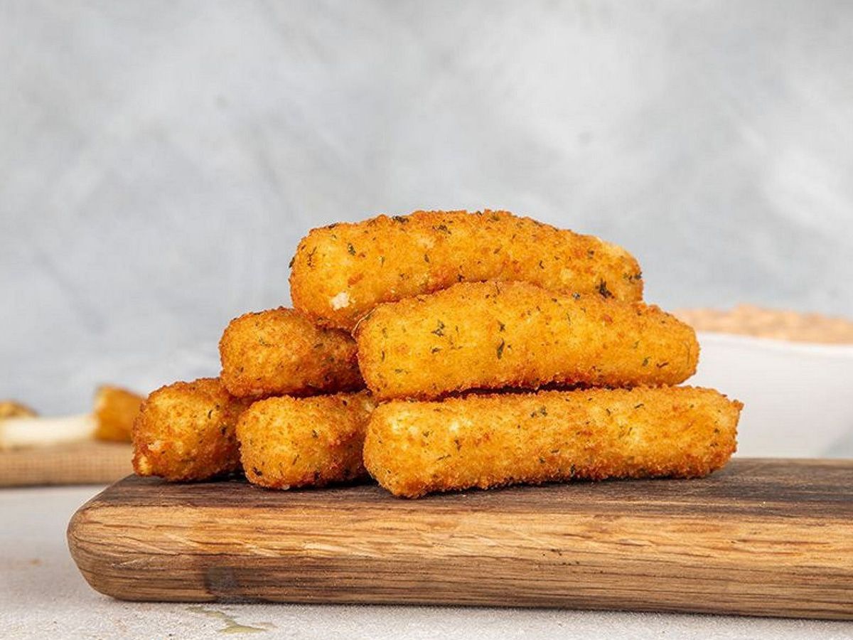 5 Fried Mozzarella Sticks