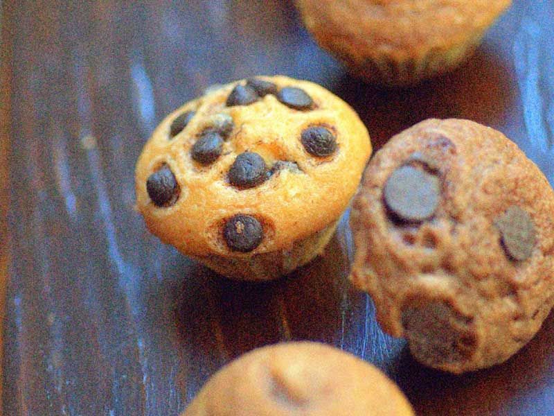 Muffin with chocolate chips