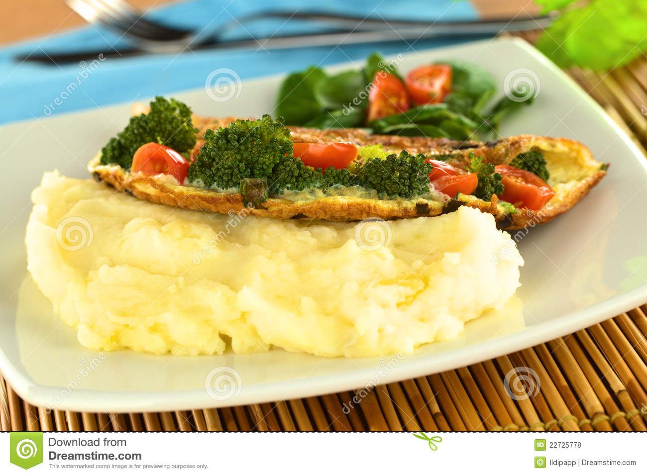 Mashed Potatoes With Omelette
