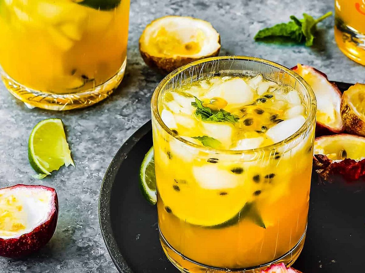 Passion Fruits Cockatil