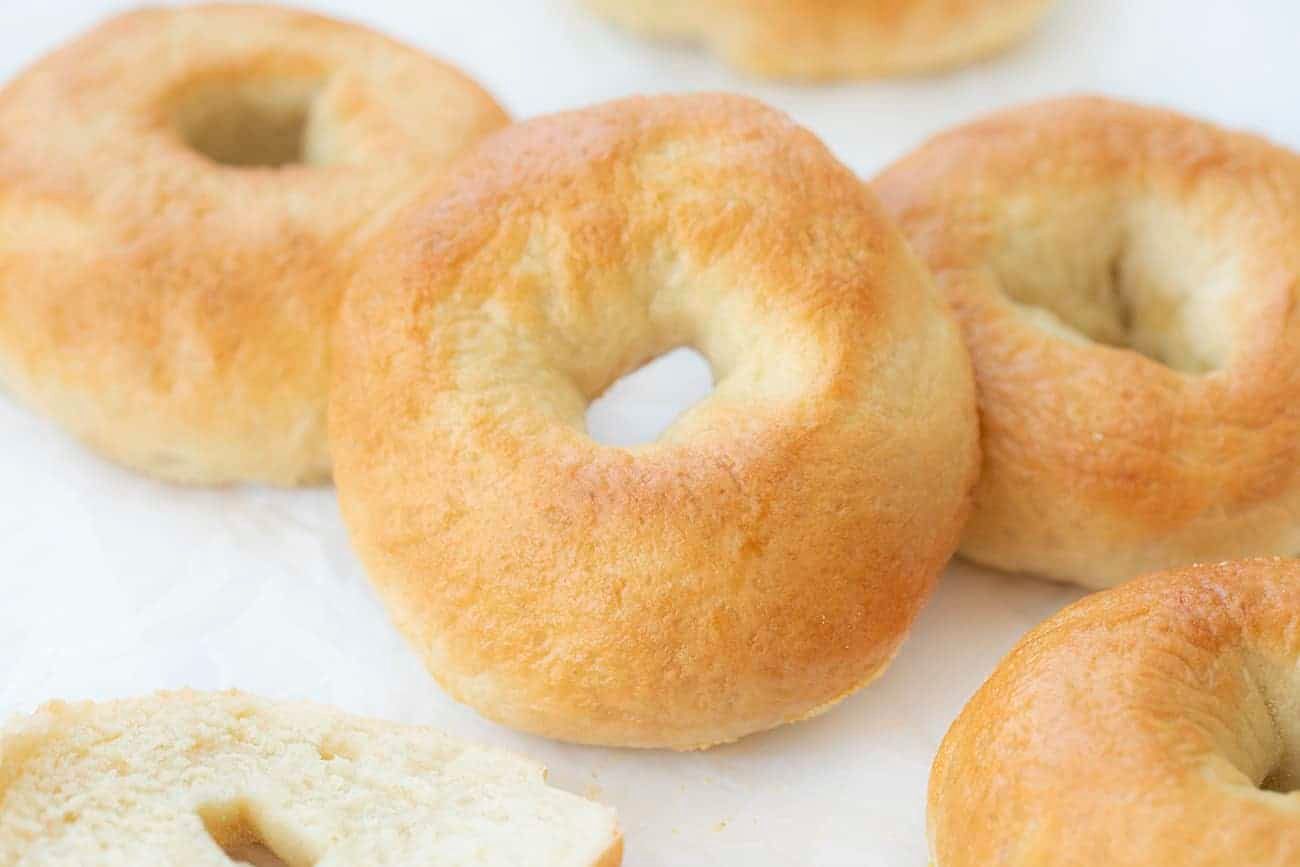 bagel white